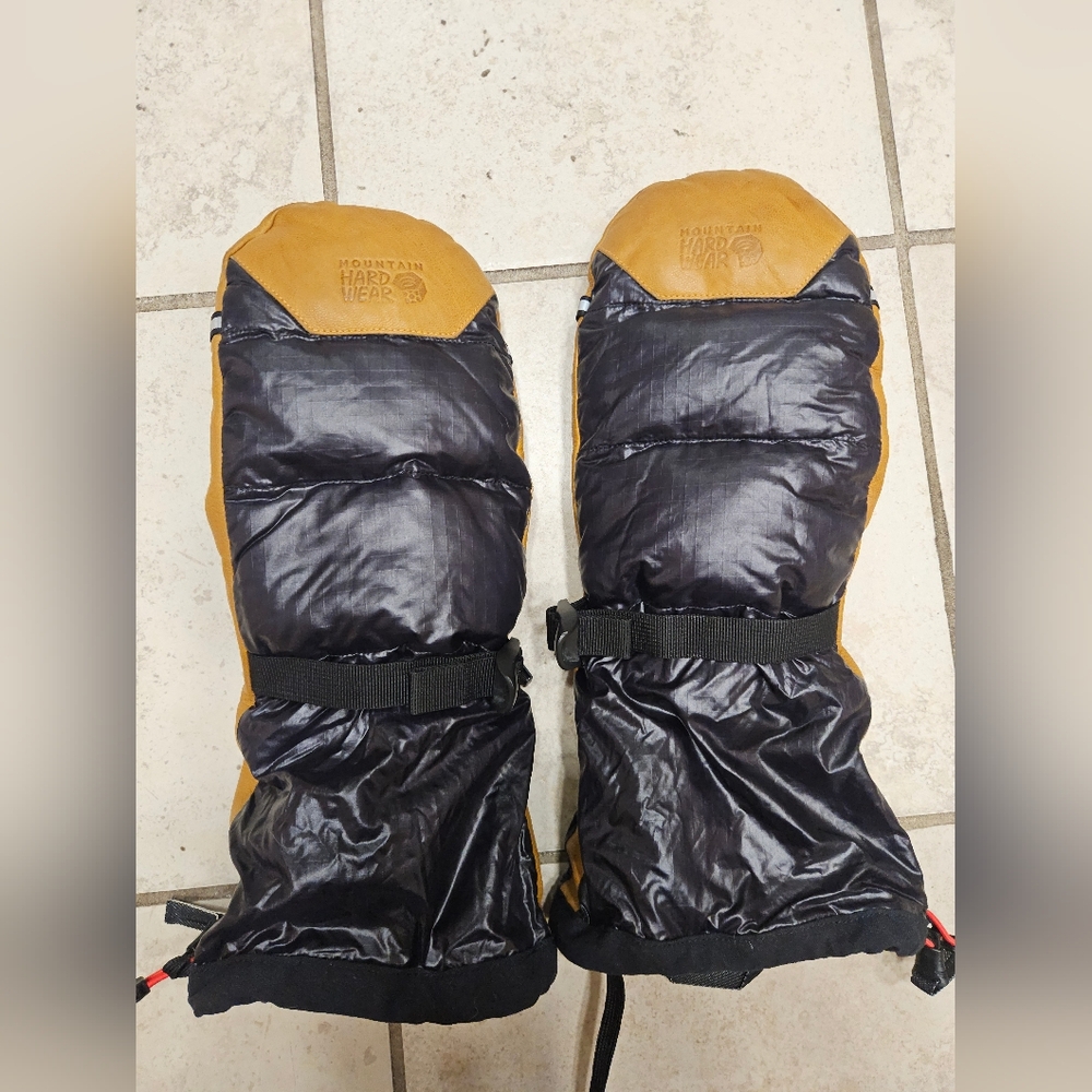 Mountain Hardware Absolute Zero Goretex Mitt